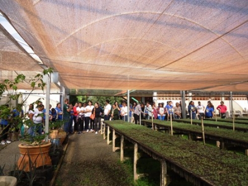 Equipe escolar visita a ONG Flora Tietê!